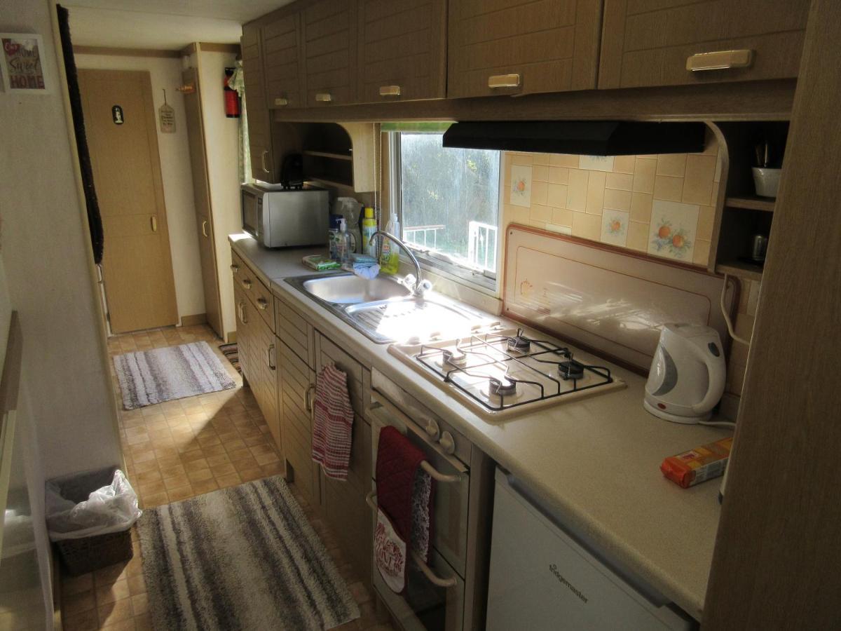 'the Cabin'. A Cosy Private & Secure Home. * Padeswood