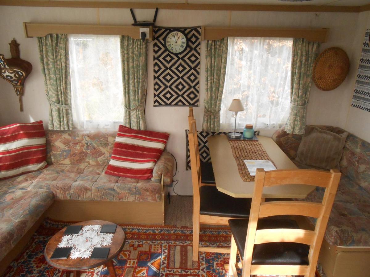 Holiday home 'the Cabin'. A Cosy Private & Secure Home. Padeswood